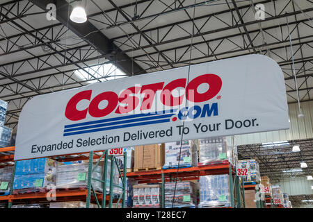 Tigard, Oregon - Marzo 17, 2019 : Costco Wholesale storefront. Costco Wholesale Corporation è più grande di appartenenza solo club magazzino in noi Foto Stock