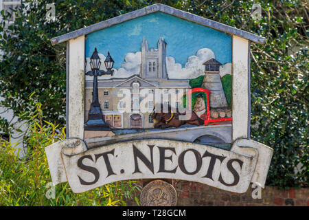 St Neots segno della placca town center high street Cambridgeshire, Inghilterra, gb,uk Foto Stock