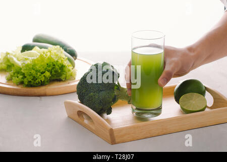 Varie spremuta di succhi di vegetali per il digiuno Foto Stock