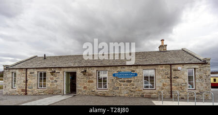 Vecchia Stazione ristrutturata ora regali atGrantown East Highland patrimonio e centro culturale a Grantown on Spey Highland Scozia UK Foto Stock