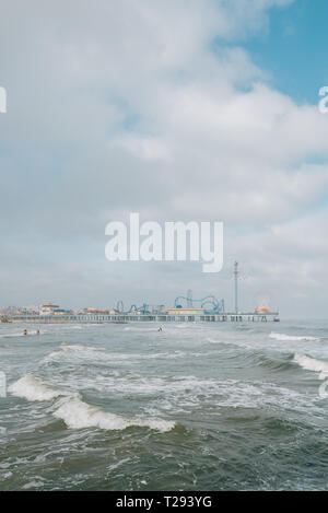 Le onde nel Golfo del Messico, in Galveston, Texas Foto Stock
