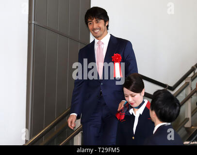 Narita, Giappone. 31 Mar, 2019. Attore giapponese Hiroshi Abe arriva a Japan Airlines' (JAL) Narita - Seattle percorso cerimonia di lancio presso l'Aeroporto Internazionale di Narita a Narita, suburbana Tokyo domenica, 31 marzo 2019. JAL si aprirà anche la nuova lounge per i clienti di prima classe che in aeroporto di Narita. Credito: Yoshio Tsunoda/AFLO/Alamy Live News Foto Stock