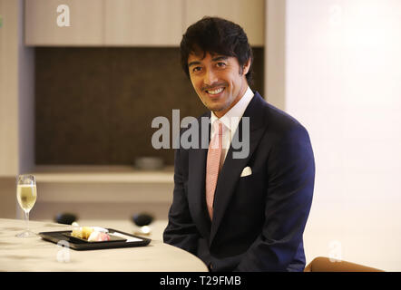 Narita, Giappone. 31 Mar, 2019. Attore giapponese Hiroshi Abe assiste una anteprima della Japan Airlines' (JAL) nuova lounge per i clienti di prima classe che all'Aeroporto Internazionale di Narita a Narita, suburbana Tokyo domenica, 31 marzo 2019. La JAL è aperto anche il percorso Narita-Seattle su Marzo 31. Credito: Yoshio Tsunoda/AFLO/Alamy Live News Foto Stock