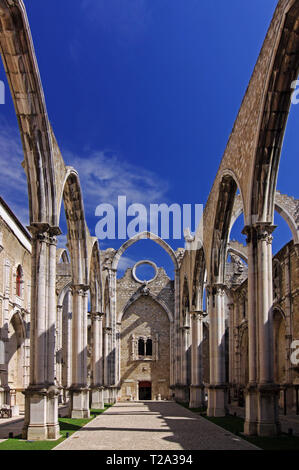 Le rovine del Carmo chiesa che fu distrutta dal terremoto 1755 (Lisbona, Portogallo) Foto Stock