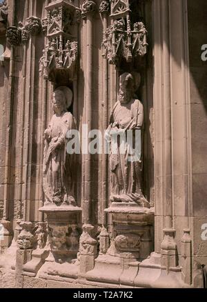 DETALLE DE LA PUERTA DE LOS APOSTOLES - S XV - Gotico florido. Autore: SANCHEZ DE A ALMAZAN DIEGO. Posizione: CATEDRAL-esterno. Spagna. Foto Stock