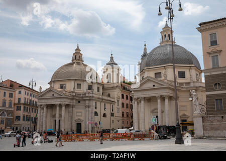 Roma, Italia - 22 Giugno 2018: vista panoramica di Piazza del Popolo è la piazza urbano in Roma. Il nome in Italiano moderno significa letteralmente la Piazza del Popolo. Su Foto Stock