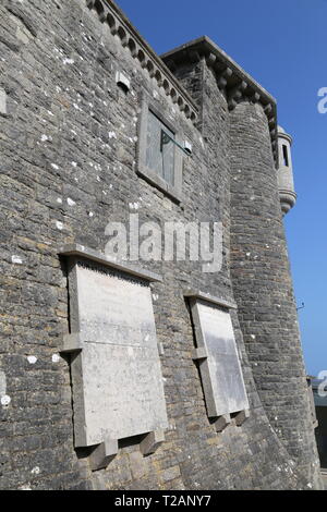 Informazioni pietre pannelli, Durlston Castello, Durlston Country Park, Swanage, Isle of Purbeck, Dorset, Inghilterra, Gran Bretagna, Regno Unito, Gran Bretagna, Europa Foto Stock