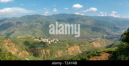 Honghe Hani village e terrazze di riso è la terrazza situata nella prefettura di Honghe, Yuanyang County, Yunnan in Cina. Si tratta di un sito del patrimonio mondiale e Foto Stock