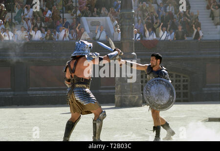 Gladiator è un 2000 epico dramma storico film diretto da Ridley Scott e scritto da David Franzoni, John Logan e William Nicholson. Il film è stato prodotto congiuntamente e rilasciato dalla DreamWorks Pictures e Universal Pictures. Esso stelle Russell Crowe, Joaquin Phoenix, Connie Nielsen, Ralf Möller, Oliver Reed, Djimon Hounsou, Derek Jacobi, John Shrapnel e Richard Harris. Questa fotografia è per il solo uso editoriale ed è il copyright del film company e/o il fotografo assegnato dal film o società di produzione e può essere riprodotto solo da pubblicazioni in congiunzione con la PROM Foto Stock