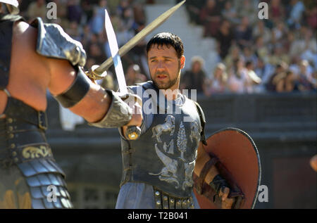 Gladiator è un 2000 epico dramma storico film diretto da Ridley Scott e scritto da David Franzoni, John Logan e William Nicholson. Il film è stato prodotto congiuntamente e rilasciato dalla DreamWorks Pictures e Universal Pictures. Esso stelle Russell Crowe, Joaquin Phoenix, Connie Nielsen, Ralf Möller, Oliver Reed, Djimon Hounsou, Derek Jacobi, John Shrapnel e Richard Harris. Questa fotografia è per il solo uso editoriale ed è il copyright del film company e/o il fotografo assegnato dal film o società di produzione e può essere riprodotto solo da pubblicazioni in congiunzione con la PROM Foto Stock