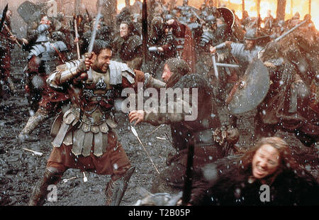 Gladiator è un 2000 epico dramma storico film diretto da Ridley Scott e scritto da David Franzoni, John Logan e William Nicholson. Il film è stato prodotto congiuntamente e rilasciato dalla DreamWorks Pictures e Universal Pictures. Esso stelle Russell Crowe, Joaquin Phoenix, Connie Nielsen, Ralf Möller, Oliver Reed, Djimon Hounsou, Derek Jacobi, John Shrapnel e Richard Harris. Questa fotografia è per il solo uso editoriale ed è il copyright del film company e/o il fotografo assegnato dal film o società di produzione e può essere riprodotto solo da pubblicazioni in congiunzione con la PROM Foto Stock