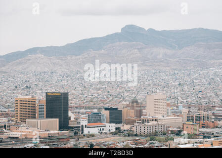 Vista del centro di El Paso Skyline, dal Scenic Drive si affacciano, a El Paso, Texas Foto Stock