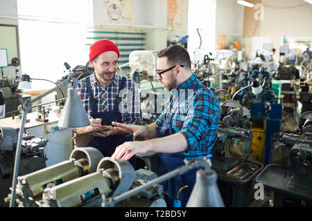 Lavoratore in formazione Foto Stock