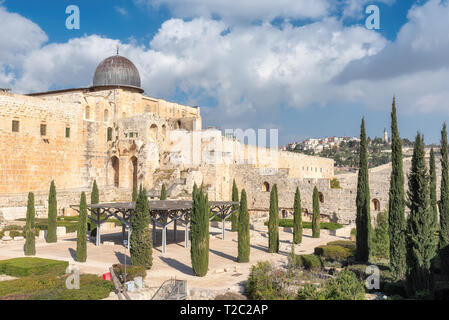 Una vista del Monte del Tempio e la Moschea di Al-Aqsa nella città vecchia di Gerusalemme, Israele. Foto Stock