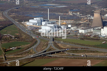 Vista aerea di Ferrybridge Power Station dove la M62 e A1M autostrade si incontrano, West Yorkshire Foto Stock