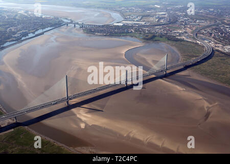 Vista aerea del Mersey ponte Gateway a Runcorn, Cheshire Foto Stock