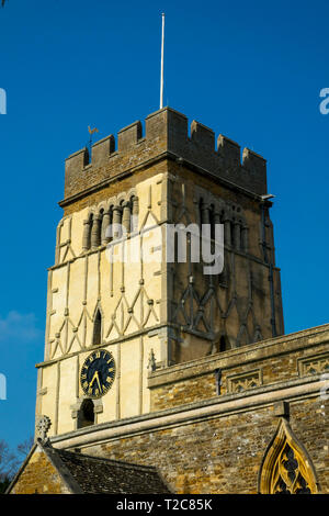 Earls Barton è un villaggio e parrocchia civile nel Northamptonshire, notevole per la sua chiesa anglosassone Foto Stock