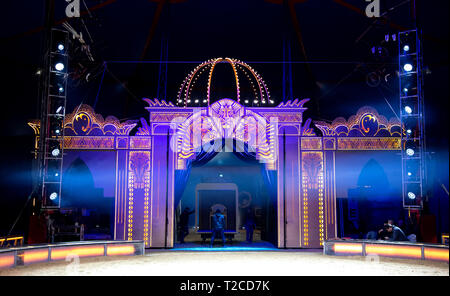 29 marzo 2019, il Land della Baviera, München: l'anello nel tour tenda del circo Krone. Foto: Sven Hoppe/dpa Foto Stock