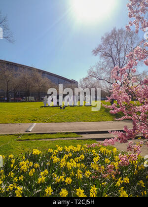 Hannover, Germania. Il 1 aprile 2019. Hashtag segno per la Hannover Messe 2019 edition esterno sulla fiera Credito: Lothe Verstraete/Alamy Live News Credito: Lothe Verstraete/Alamy Live News Foto Stock