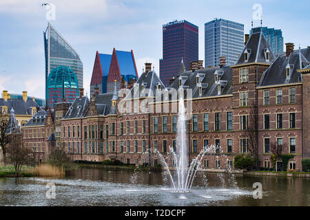 HAGUE, Paesi Bassi - 15 Aprile 2018: Binnenhof Palace - Olandese Parlament all'Aia Foto Stock