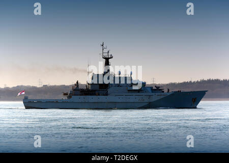 HMS,Tyne, Royal Navy,guerra,Nave,,supporto,porto,Southampton,l'acqua,porto,Fawley,l'olio,Raffineria,l'Solent,Cowes,Isle of Wight,UK,occupato Foto Stock