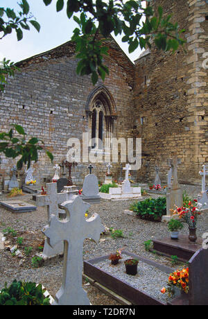 Cimitero. San Andres chiesa, Salardu, provincia di Lerida, Catalogna, Spagna. Foto Stock