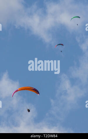 Parapendio in Samoens, Francia Foto Stock