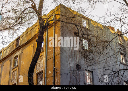 Parte di un morto Città del tabacco, ancora parte del patrimonio culturale della Bulgaria. Nella città di Plovdiv, nel 2019 la capitale europea della cultura. Foto Stock