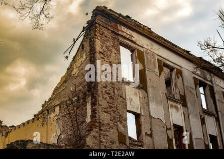 Parte di un morto Città del tabacco, ancora parte del patrimonio culturale della Bulgaria. Nella città di Plovdiv, nel 2019 la capitale europea della cultura. Foto Stock