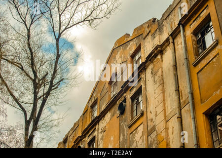 Parte di un morto Città del tabacco, ancora parte del patrimonio culturale della Bulgaria. Nella città di Plovdiv, nel 2019 la capitale europea della cultura. Foto Stock