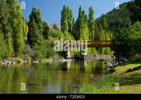 Meliquina fiume in Lanin National Park, Patagonia, Argentina Foto Stock