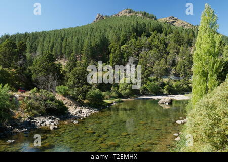 Meliquina fiume in Lanin National Park, Patagonia, Argentina Foto Stock