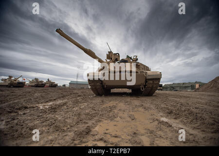 Le petroliere con Bravo Company, 2° Battaglione, 116Brigata di cavalleria del Team di combattimento, il comportamento del plotone live-fire gunnery qualifica Febbraio 4, 2019, al The Orchard Combat Training Center. L'Idaho Esercito Nazionale soldati di guardia si stanno preparando per la 116Brigata di cavalleria contro del Team di rotazione prossimo presso il Centro Nazionale di Allenamento, Fort Irwin, California, entro la fine di quest'anno. Foto Stock