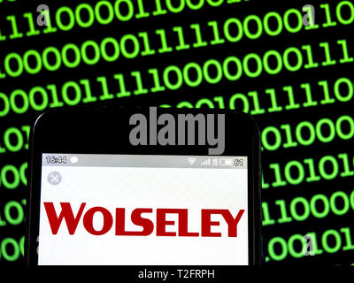 L'Ucraina. 2 apr, 2019. In questa foto illustrazione Wolseley un logo che si vede visualizzato su un telefono intelligente. Credito: Igor Golovniov SOPA/images/ZUMA filo/Alamy Live News Foto Stock