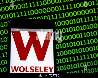 L'Ucraina. 2 apr, 2019. In questa foto illustrazione Wolseley un logo che si vede visualizzato su un telefono intelligente. Credito: Igor Golovniov SOPA/images/ZUMA filo/Alamy Live News Foto Stock