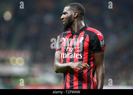 Milano, Italia. 02Th Aprile, 2019. Tiemoue Bakayoko del Milan durante la serie di una partita di calcio tra AC Milan e Udinese Calcio. Credito: Marco Canoniero/Alamy Live News Foto Stock