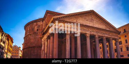 Pantheon di Roma. Uno dei principali punti di riferimento in Europa. Roma, Italia. Foto Stock