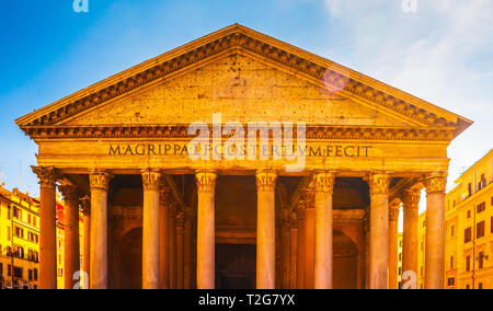 Pantheon di Roma. Uno dei principali punti di riferimento in Europa. Roma, Italia. Foto Stock