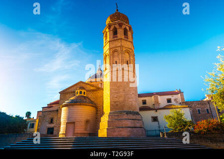 Cattedrale di Santa Maria Assunta di Oristano. Esso è costruito in stile barocco ed è situato nel centro storico della città. Sardegna, Italia Foto Stock