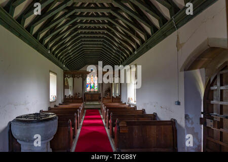 All'interno della piccola chiesa di St Marys, Oldberrow, Warwickshire, West Midlands. Foto Stock