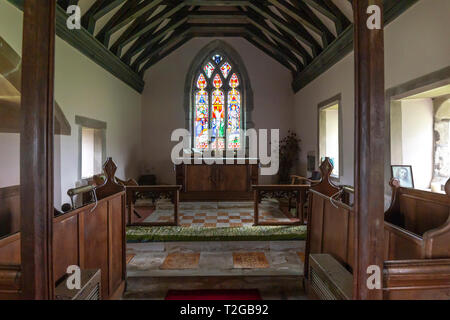 All'interno della piccola chiesa di St Marys, Oldberrow, Warwickshire, West Midlands. Foto Stock