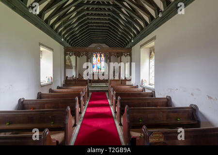 All'interno della piccola chiesa di St Marys, Oldberrow, Warwickshire, West Midlands. Foto Stock