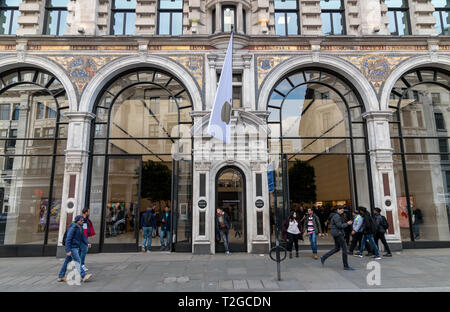 Londra - MARZO 27, 2019: Apple Store su Regent Street a Londra Foto Stock