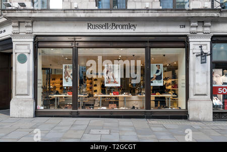 Londra - MARZO 27, 2019: Russell & Bromley Scarpa Store su Regent Street a Londra Foto Stock