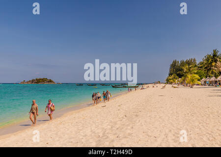 Febbraio 2019. Ko Lipe Lipe Ko Tarutao National Marine Park della Thailandia. Una vista della spiaggia sul Ko lipe in Thailandia. Foto Stock