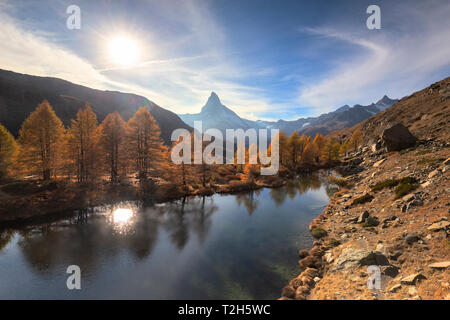 Grindjisee lago dal Cervino durante l'autunno in Zermatt, Svizzera, Europa Foto Stock