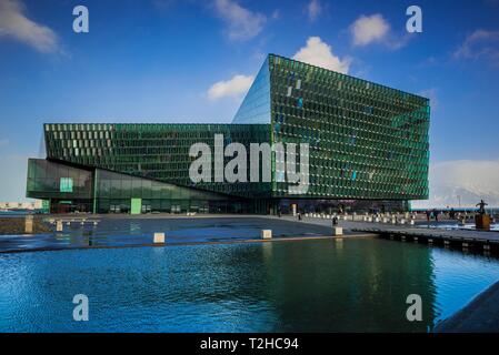 Harpa sala congressi e sala concerti, Reykjavik, capoluogo della regione, Hofuoborgarsvaeoio, Islanda Foto Stock