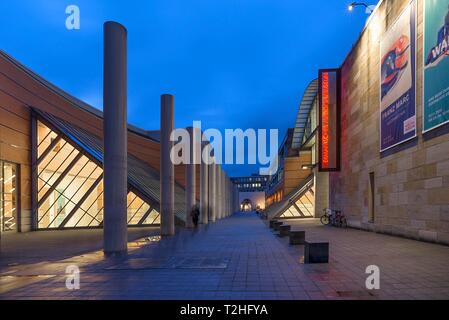 Germanico Museo Nazionale e dei diritti umani strada al tramonto, Norimberga, Media Franconia, Baviera, Germania Foto Stock