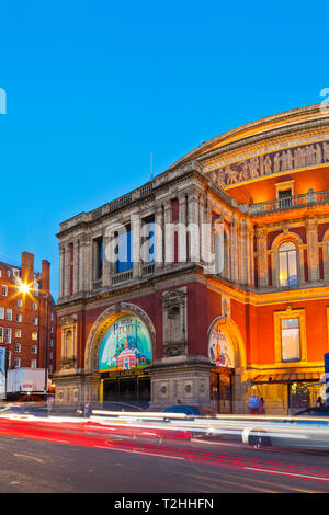 Royal Albert Hall al tramonto in London, England, Regno Unito, Europa Foto Stock