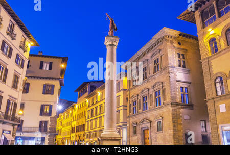 Colonna della Giustizia in Piazza Santa Trinita, Firenze, Toscana, Italia, Europa Foto Stock